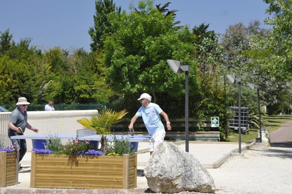 Camping Antioche D'Oleron La Brée-les-Bains 외부 사진
